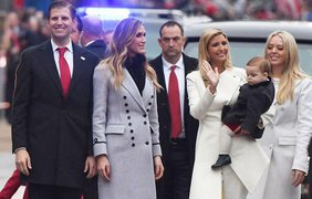 Иванку Трамп признали иконой стиля за любовь к вечерним нарядам и пальто