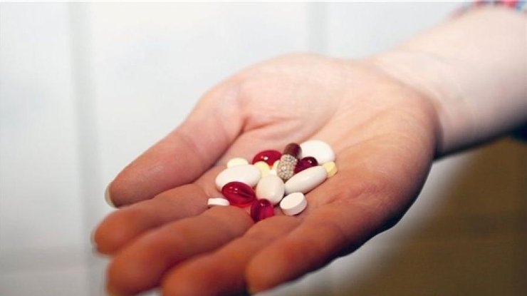На Донбассе школьница отравилась таблетками для похудения 
