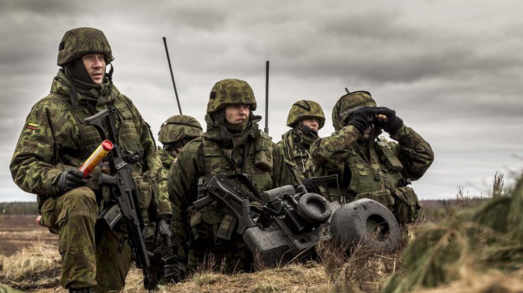 В Литву прибыли группы военных НАТО