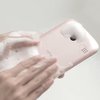В Японии изобрели смартфон, который можно помыть мылом (видео) 