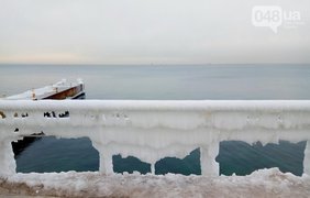  Фотограф показал впечатляющие снимки замерзшего моря