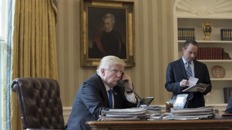 Трамп провел длительный телефонный разговор с Путиным 