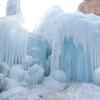 В Китае сильные морозы остановили водопад (видео)