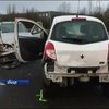 У Франції вантажівка зіткнулася з двома пасажирськими автобусами