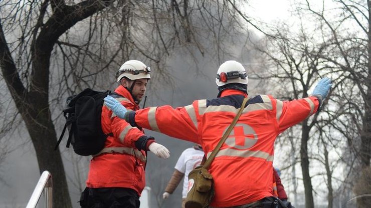 Бои в Авдеевке: Красный Крест пытается оказать необходимую помощь 
