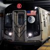 В Нью-Йорке поезд метро сошел с рельсов (фото)