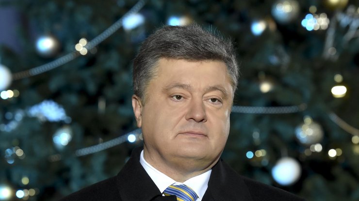 Порошенко поздравил украинских политзаключенных в России