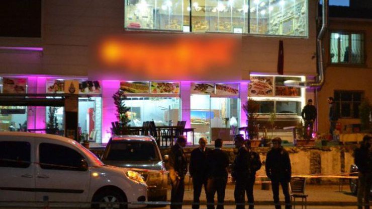 В Стамбуле в одном из ресторанов произошла стрельб. Фото: MENAnalyst\Twitter