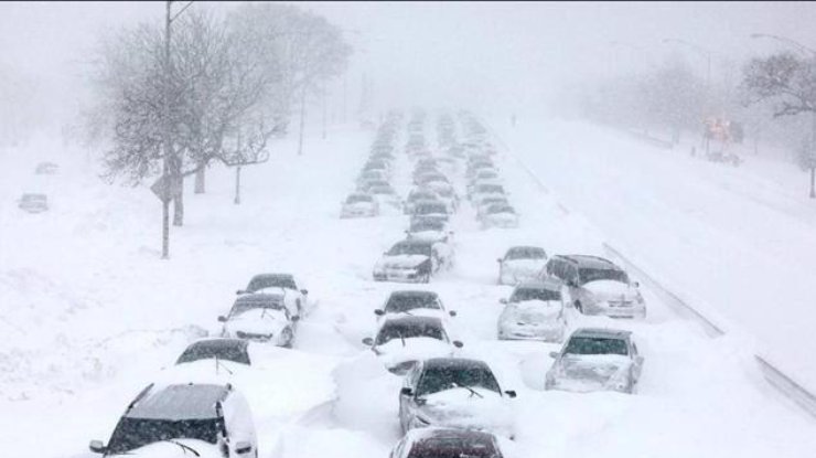 Снегопад в Украине: людям советуют не ездить на авто (фото: joinfo.ua)