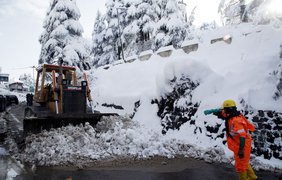 Индию заметает снегом 
