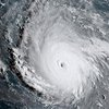 Ураган "Офелия": в Ирландии объявили красный уровень опасности