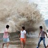 Ураган "Ханун": в Гонконге объявили штормовое предупреждение