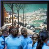 Австрийский фотограф "дорисовывает" посетителей музеев в картинах