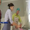 Бананові кекси проти самотності: у Києві відкрилась незвичайна пекарня