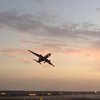 Пилот последнего рейса Air Berlin устроил прощальный маневр: захватывающие видео 