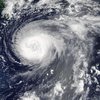К берегам Японии приближается мощный тайфун "Лан"