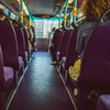 Опасная игра: в Грузии дети выпали из движущегося автобуса 