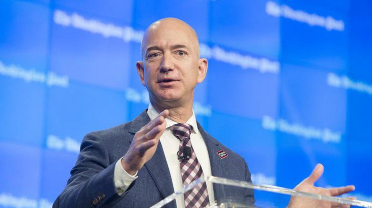 Основатель торговой интернет-компании Amazon Джефф Безос