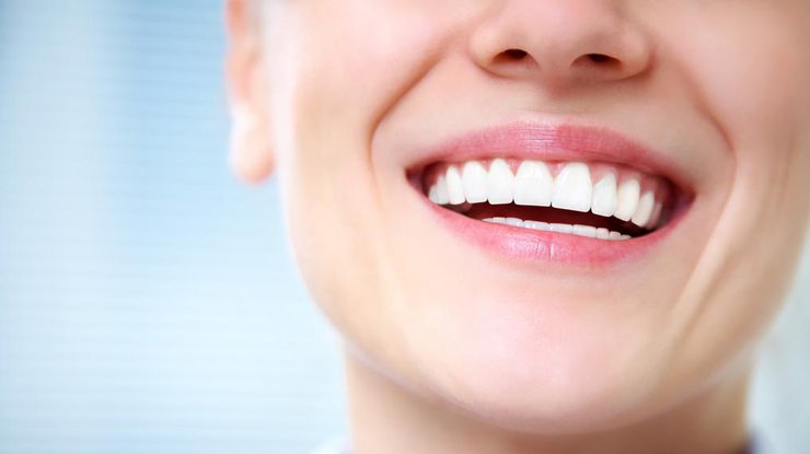 Стоматологи дали ценные советы о том, как поддерживать жемчужно-белые зубы