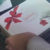 У Києві бізнесмен приніс хабар у коробці з-під цукерок 