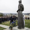 В Грузии открыли памятник украинской поэтессе