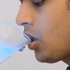 Ученые создали стакан, который способен превратить воду в алкоголь (фото)