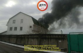 В Киеве горит 4-х этажный дом