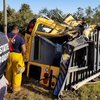 Во Флориде грузовик протаранил автобус с детьми, есть пострадавшие 