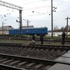 В Мукачево пенсионер залез под поезд и умер 