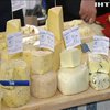 Українські фермери представили у Києві 200 різновидів сиру