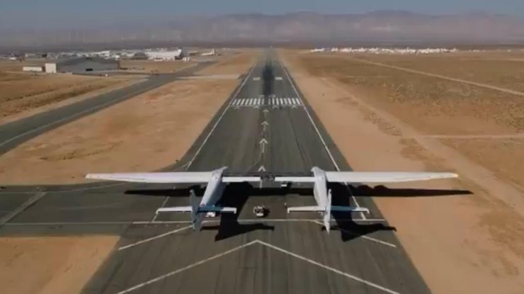 Stratolaunch имеет самый большой размах крыла в мире авиации