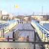 В Николаеве пешеходный мост оторвался от берега