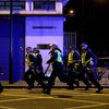 В Лондоне полиция перекрыла дороги из-за подозрительного автомобиля (видео)
