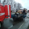 Страшна авария под Львовом: маршрутка "уничтожила" авто (фото) 