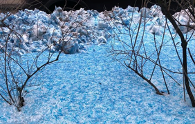 Синий снег в Санкт-Петербурге 