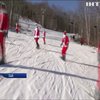 У США сотні Санта Клаусів стали на лижі