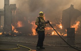 Пламя уничтожило 150 зданий