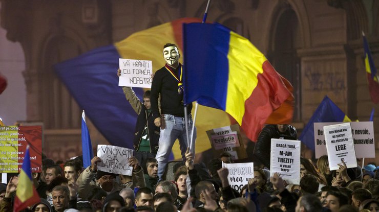 В Румынии продолжают протестовать за отставку правительства