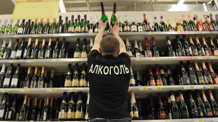 Цены на алкоголь снова поднимут 