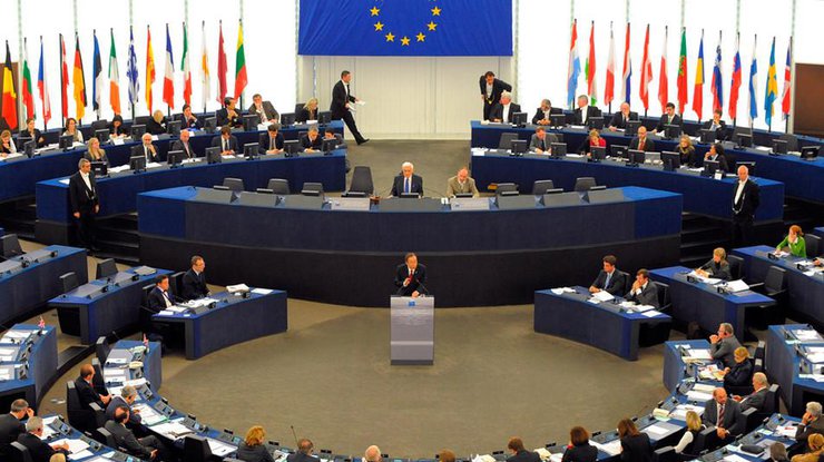 В Европарламенте проголосовали за главное условие безвизового режима для Украины 