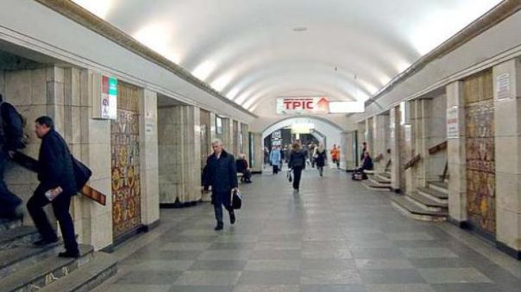 В Киеве закроют выход со станции метро "Крещатик"