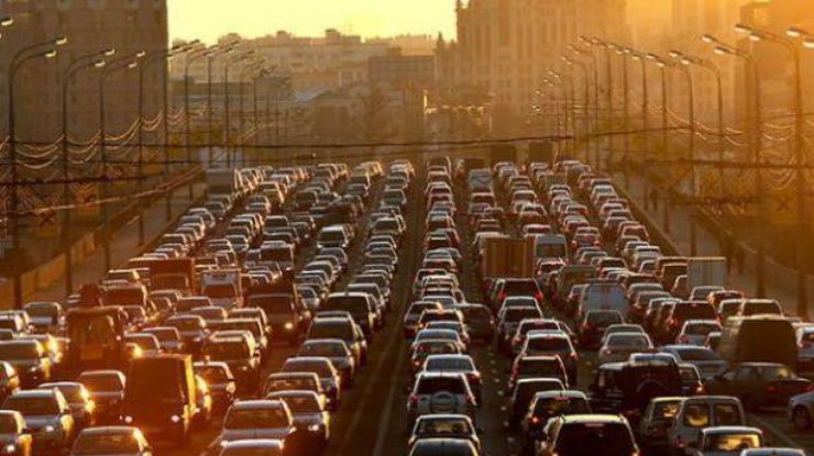 Киев парализовали километровые пробки