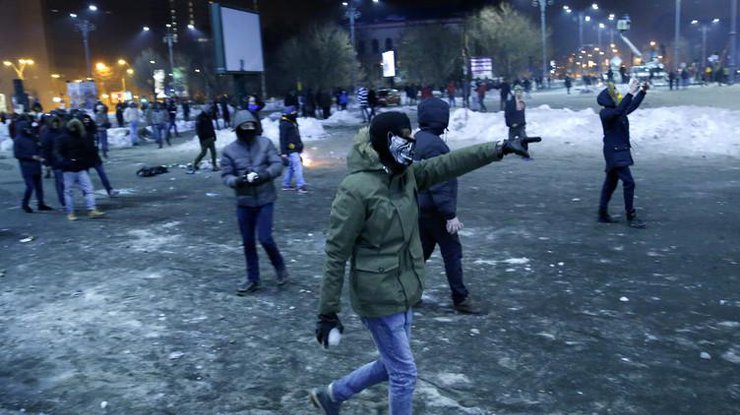 Протесты в Румынии стали напоминать Майдан