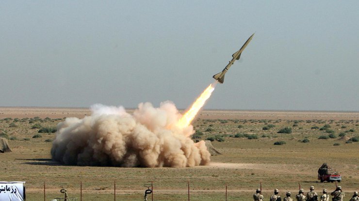 В Иране успешно прошли испытания баллистической ракеты
