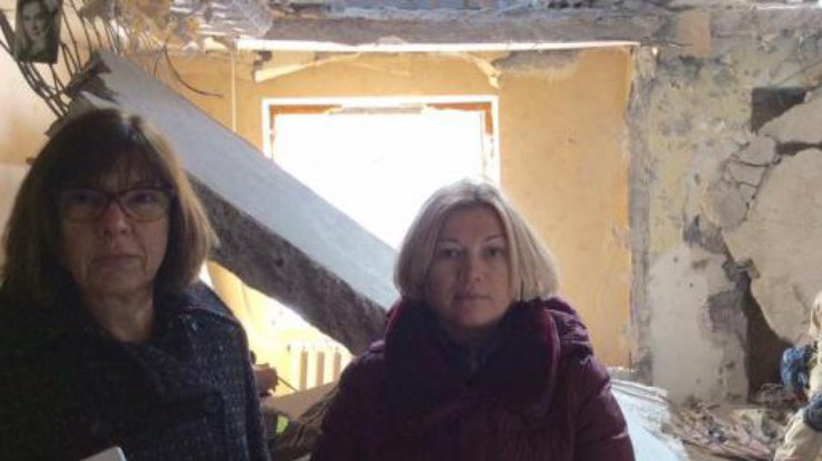 Авдеевку посетила депутат Европарламента Ребекка Хармс. Фото: Ирина Геращенко\Facebook