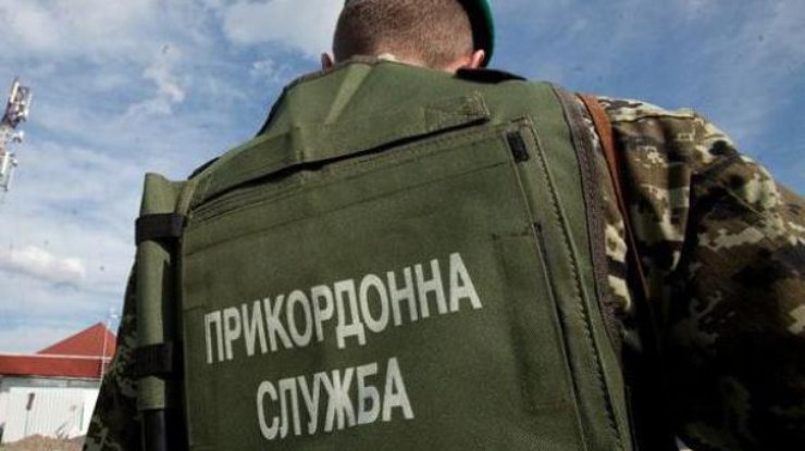 На Донбассе у дороги нашли мертвого пограничника