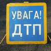 В Черновцах на пешеходном переходе иномарка сбила двух девушек