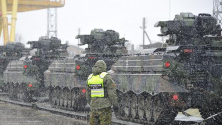 В Литву направили немецкую военную технику для батальона НАТО. Фото: Delfi 