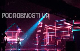 Вторым на сцену национального отбора "Евровидение", которое проходит в Киеве, вышел Костя Бочаров