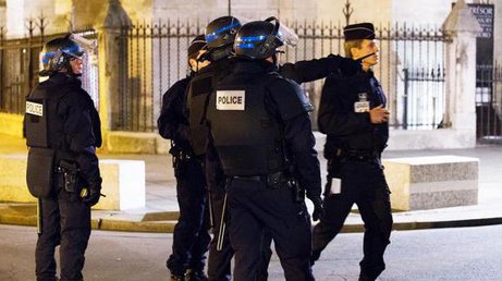 Стрельба возле Лувра: район оцеплен полицией 